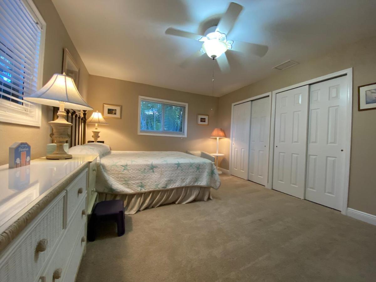 This Homestay Oasis Is The Cape'S Best Place To Stay Cape Coral Exterior photo