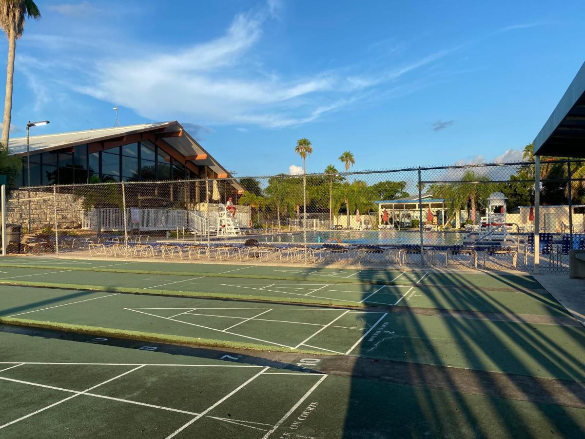 This Homestay Oasis Is The Cape'S Best Place To Stay Cape Coral Exterior photo